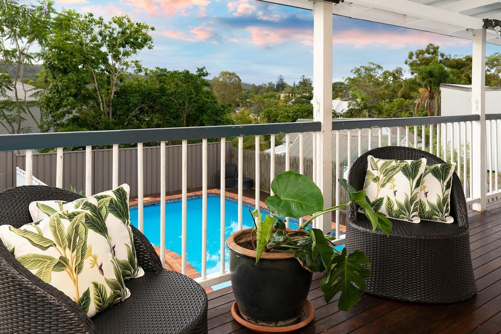 The Indooroopilly Queenslander - 4 Bedroom Family - Private Pool - Wifi - Netflix Holiday home *