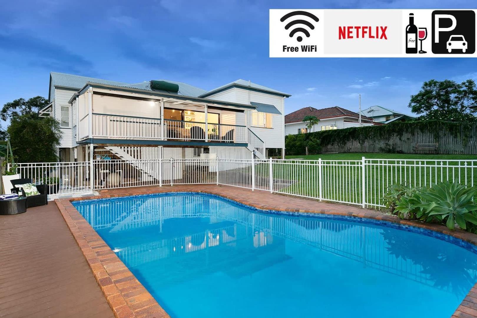 The Indooroopilly Queenslander - 4 Bedroom Family - Private Pool - Wifi - Netflix Brisbane